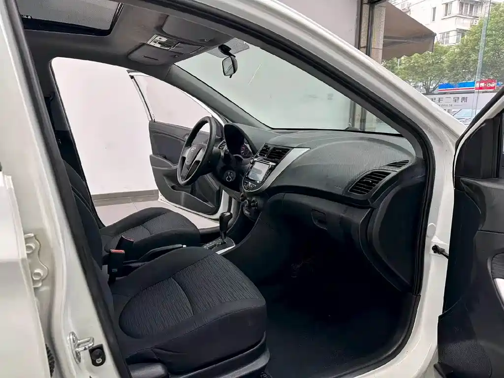 Hyundai Ruiyi — миниатюра 4