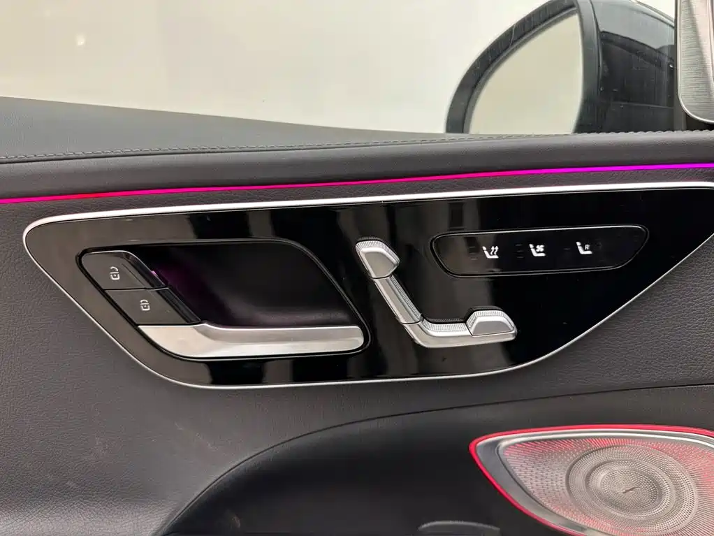 Mercedes-Benz C-Class — миниатюра 15