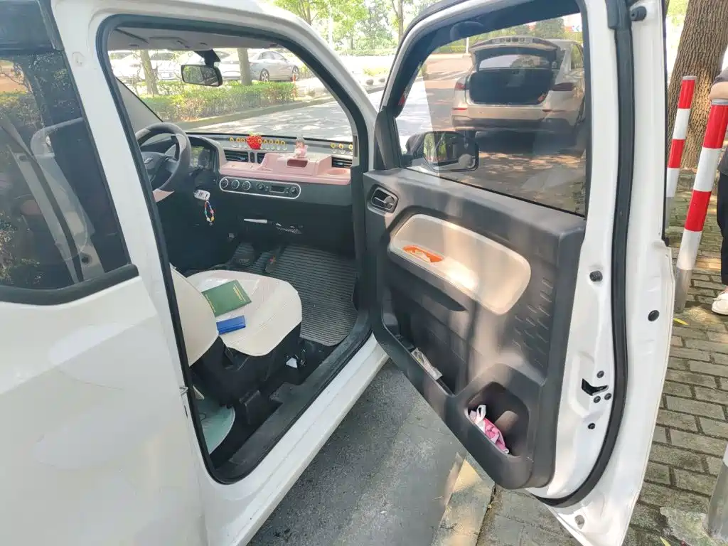 Wuling MINIEV — миниатюра 21