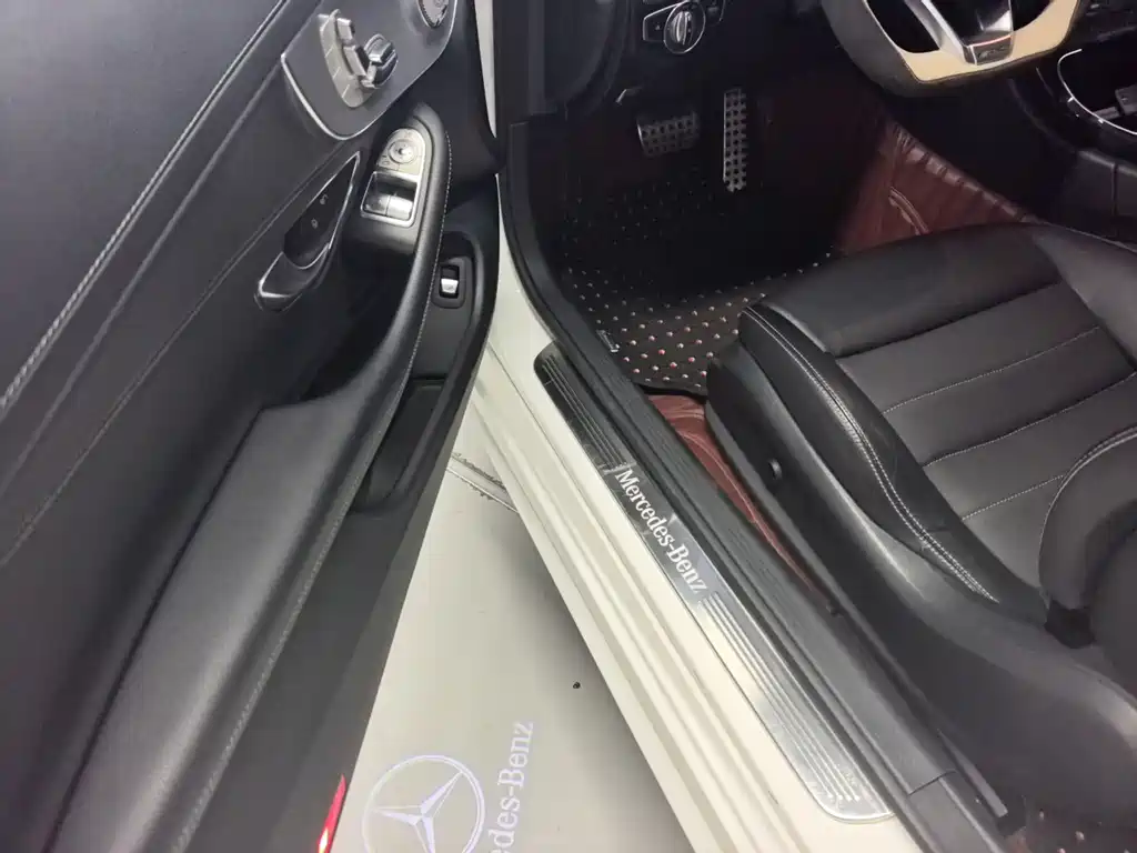 Mercedes-Benz C-Class (Import) — миниатюра 4