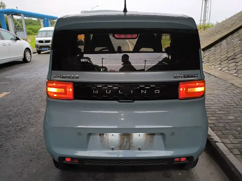 Wuling MINIEV — миниатюра 6
