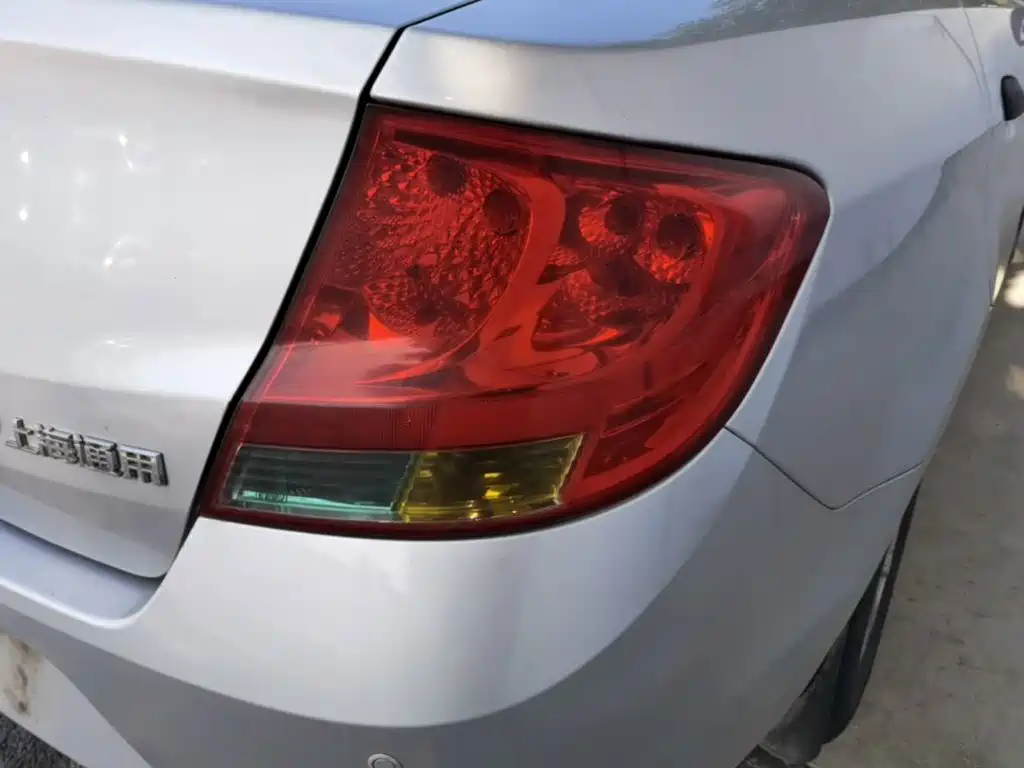 Chevrolet Sail — миниатюра 8