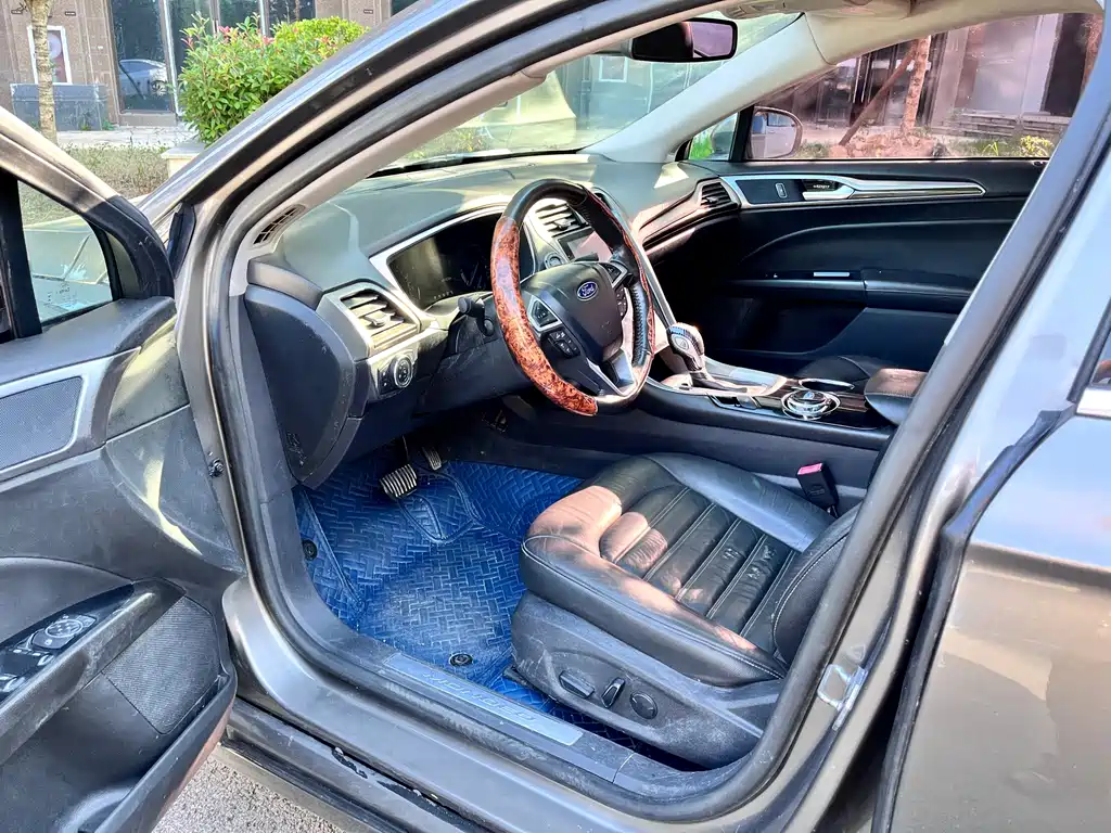 Ford Mondeo — миниатюра 5
