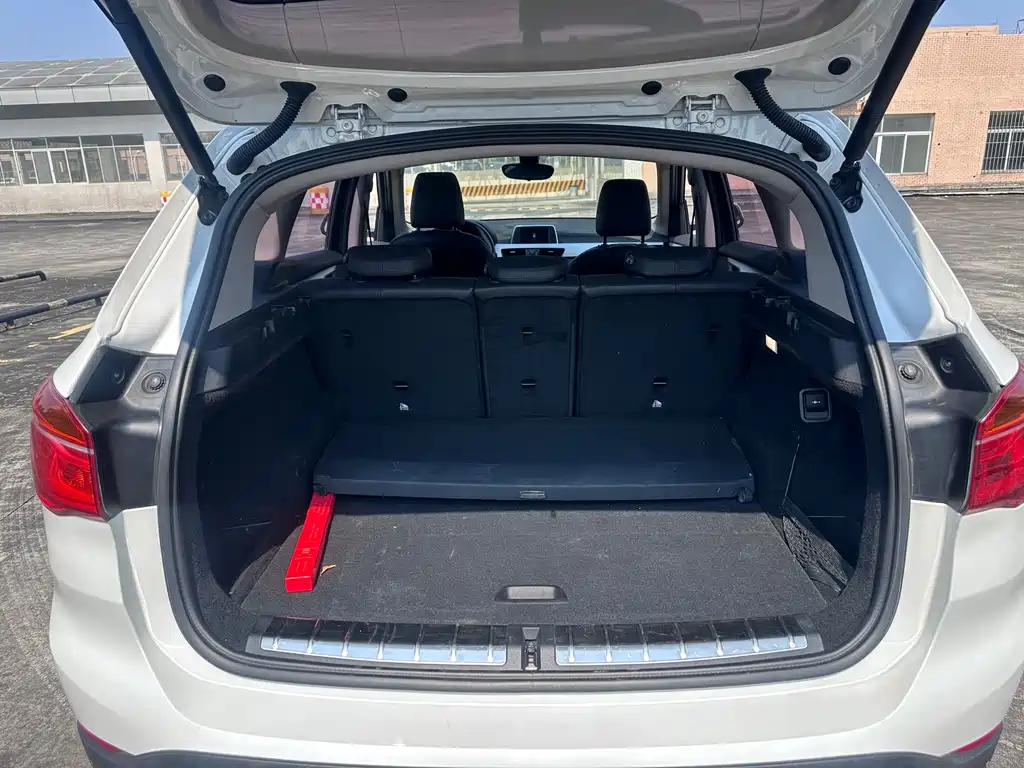 BMW X1 — миниатюра 14