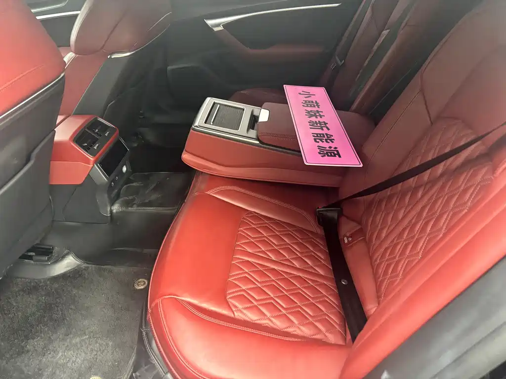 Audi A7L — миниатюра 9