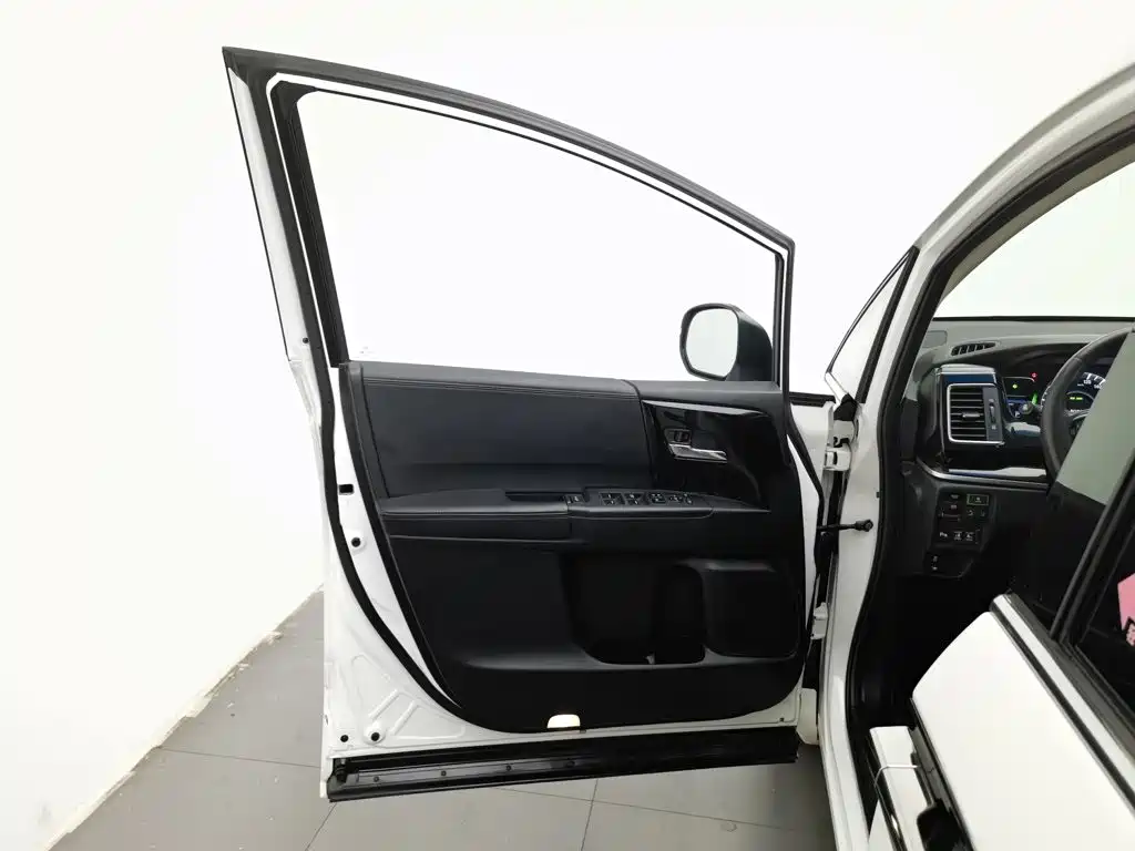 Honda Elysion — миниатюра 8