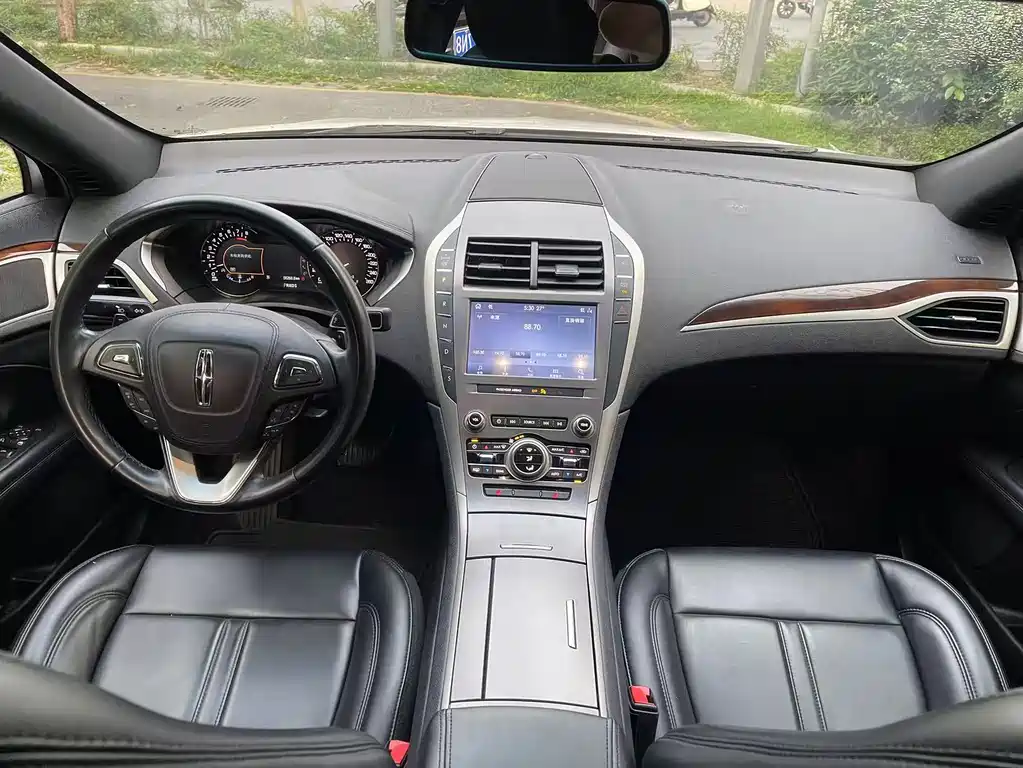 Lincoln MKZ — миниатюра 8