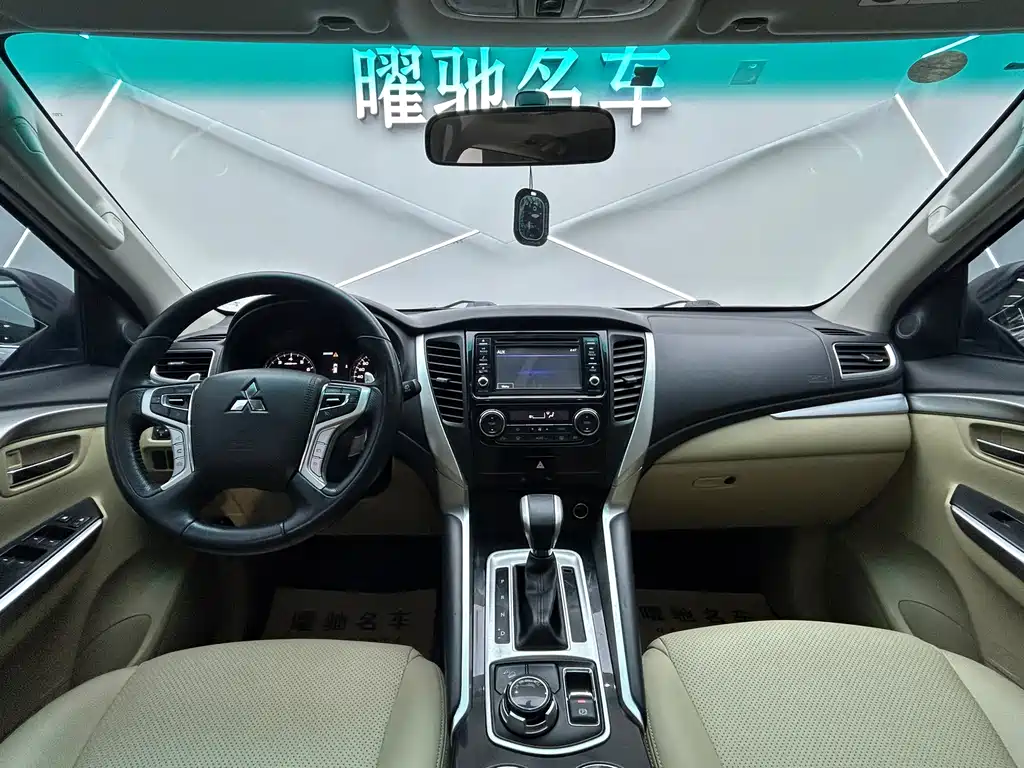 MITSUBISHI PAJERO JINCHANG