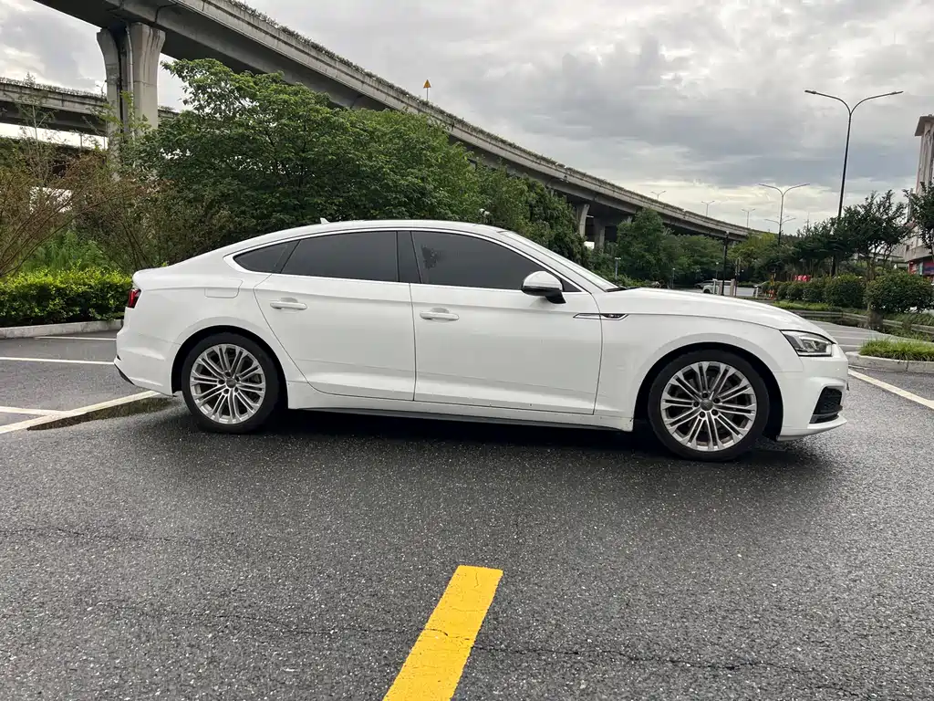 Audi A5 (Import) — миниатюра 4