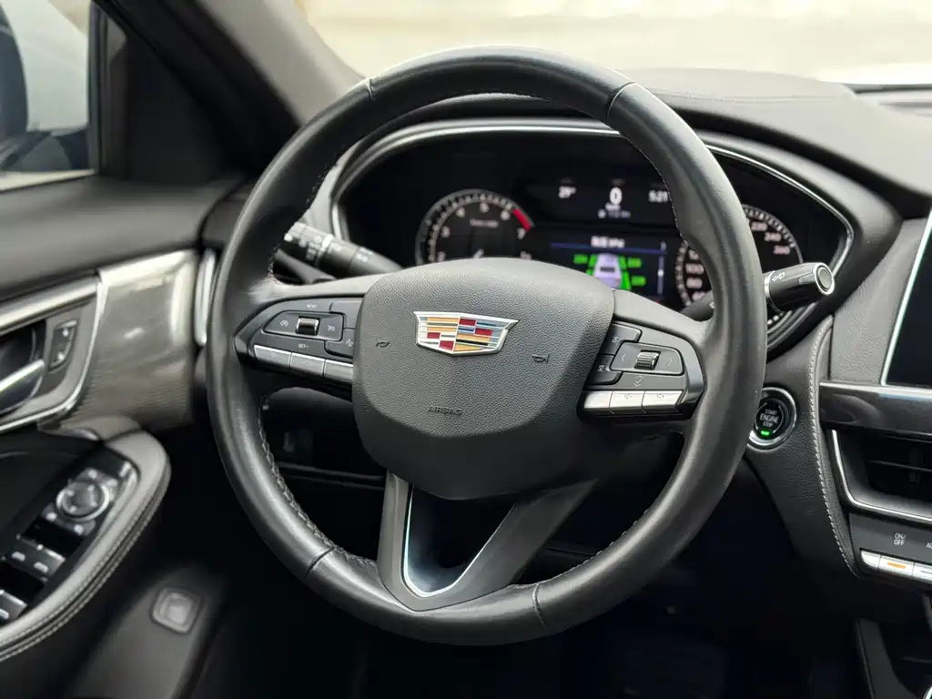 Cadillac CT5 — миниатюра 13