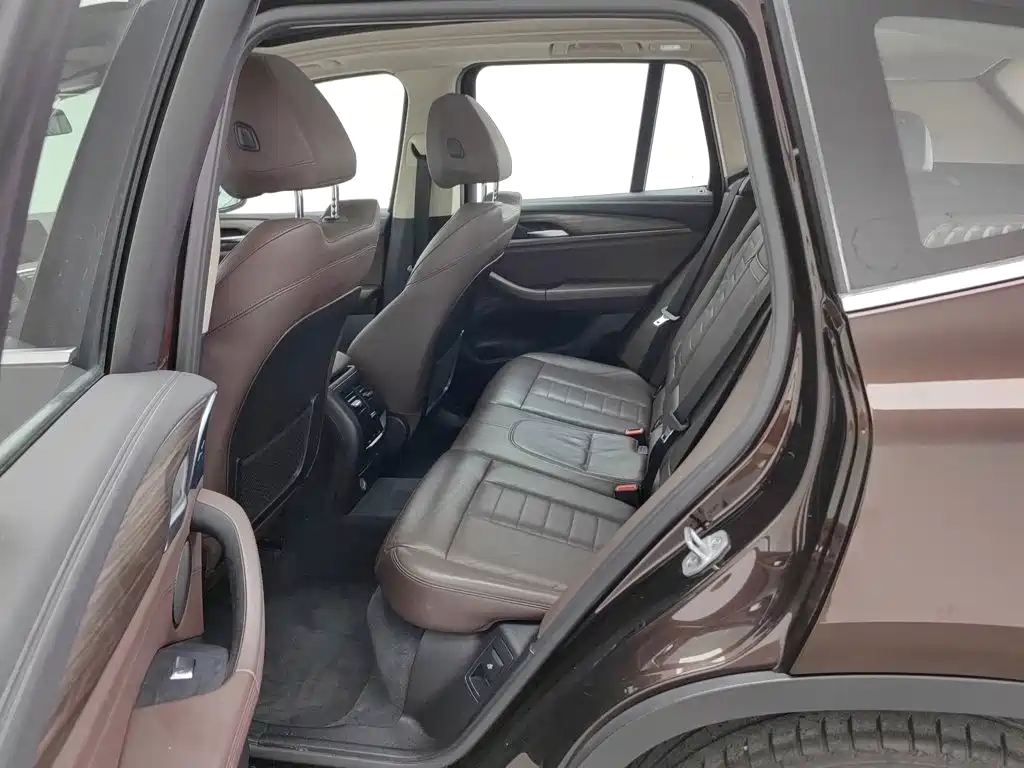 BMW X3 — миниатюра 15