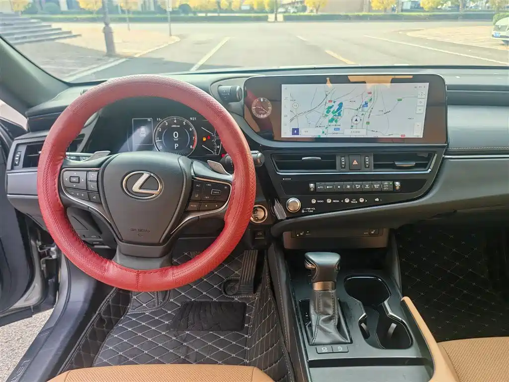 Lexus ES — миниатюра 12