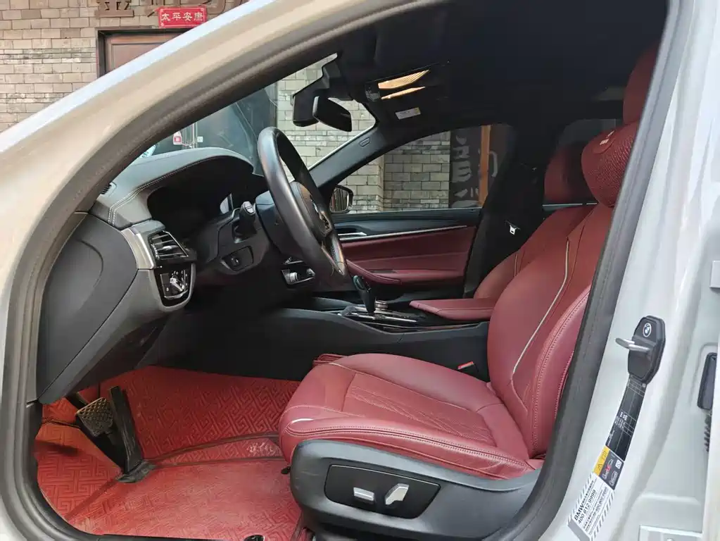 BMW 5 Series New Energy — миниатюра 7