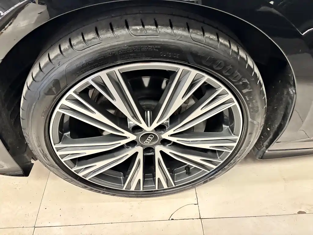 Audi A6L — миниатюра 5