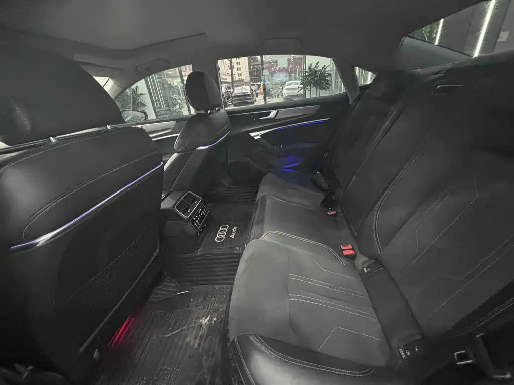 Audi A7L 2024 45TFSI S-line