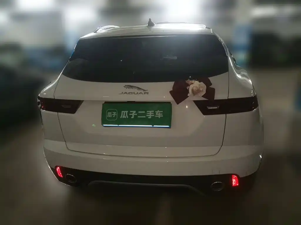 Jaguar E-PACE — миниатюра 3