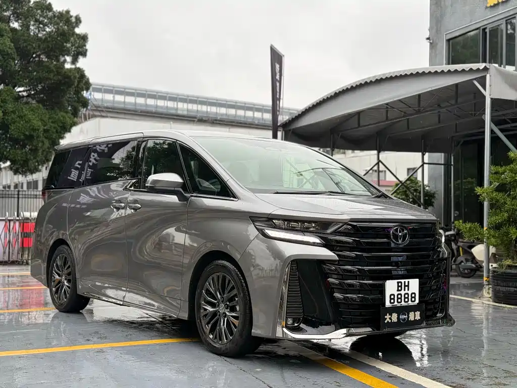 Toyota Vellfire 2025 2.4T AT