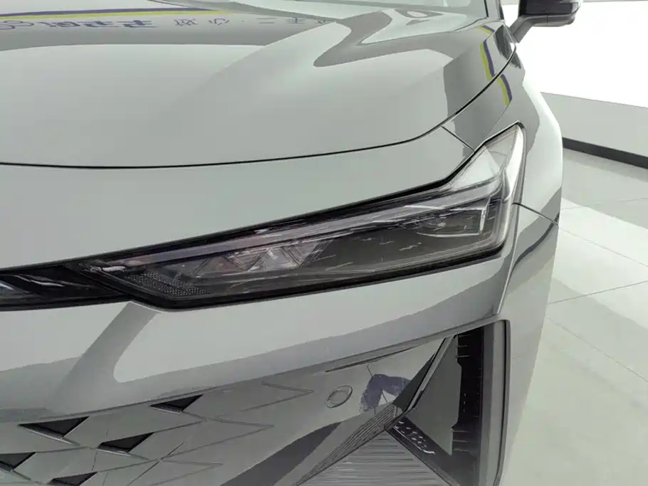 Changan UNI-V iDD — миниатюра 5