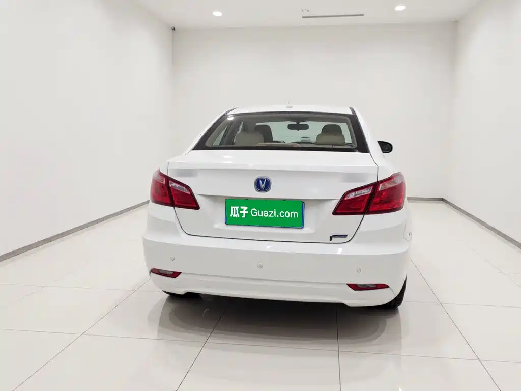 Changan Eado — миниатюра 5