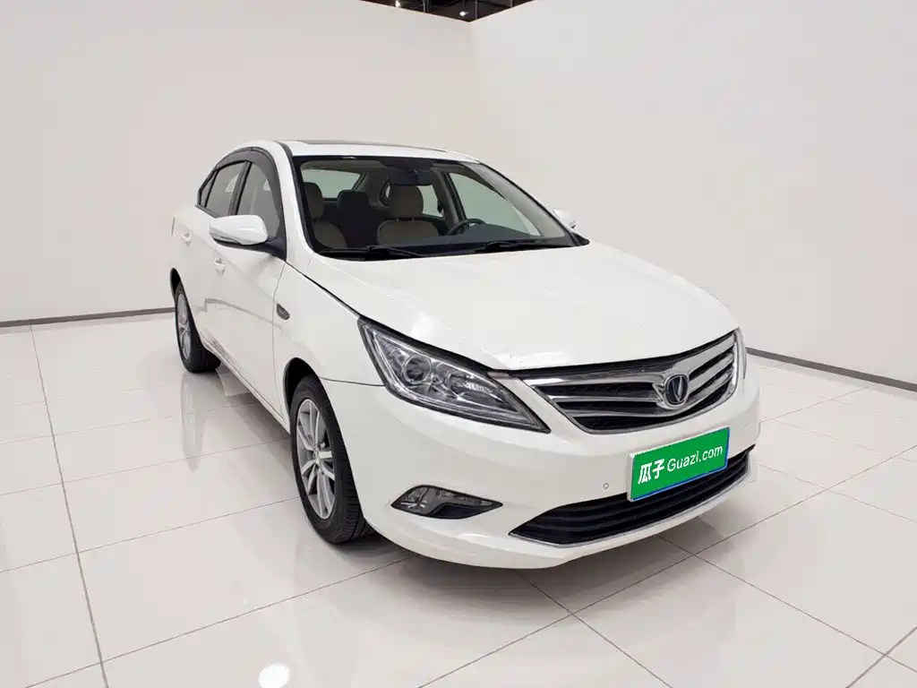 Changan Eado — миниатюра 3