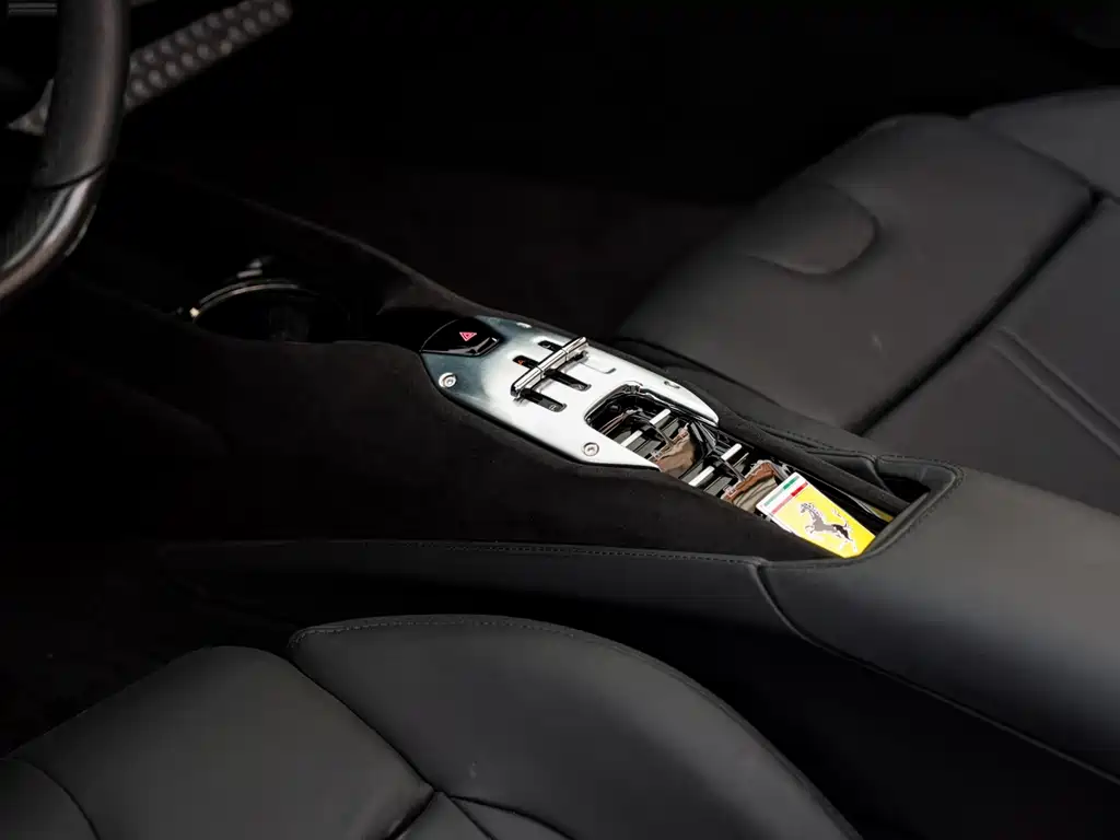 Ferrari SF90 3.9T V8 Spider, фото 14