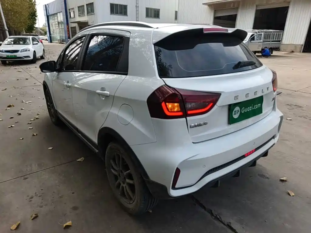 Geely Vision X3 — миниатюра 5