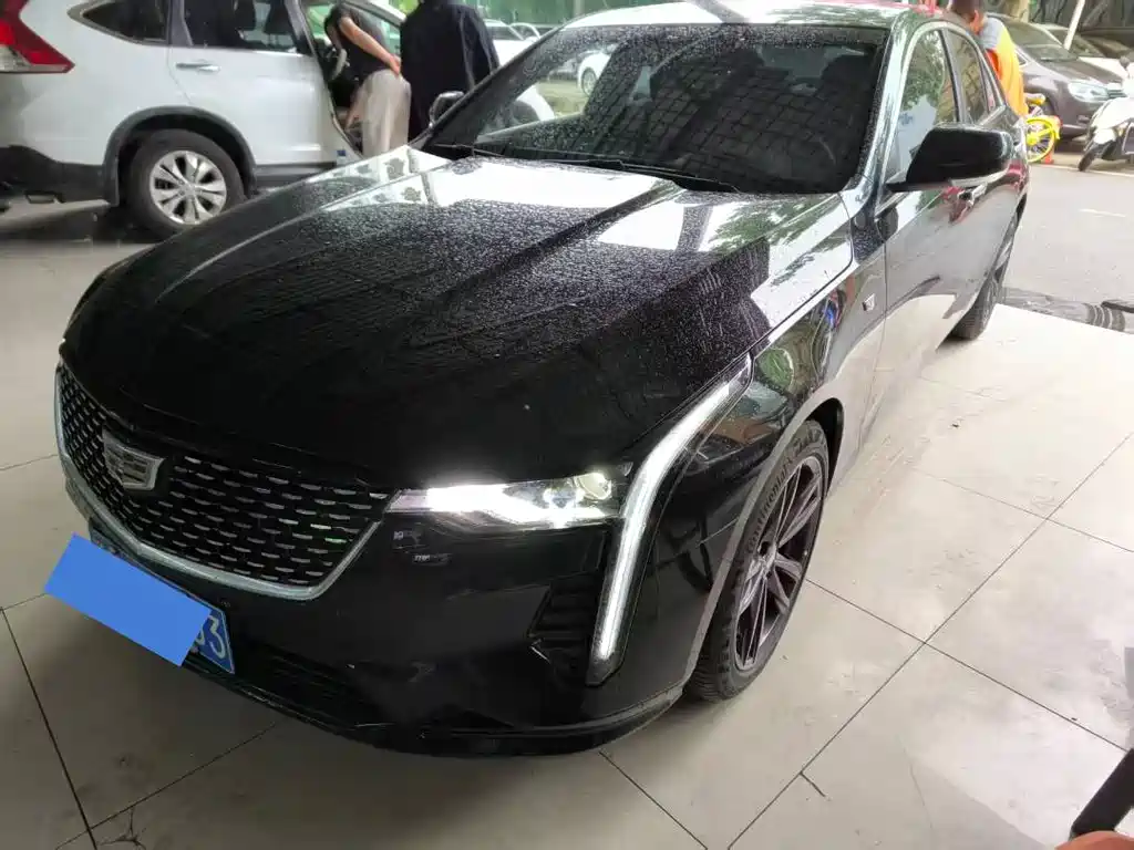 Cadillac CT4 2024