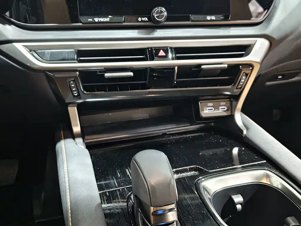 Lexus RX — миниатюра 9