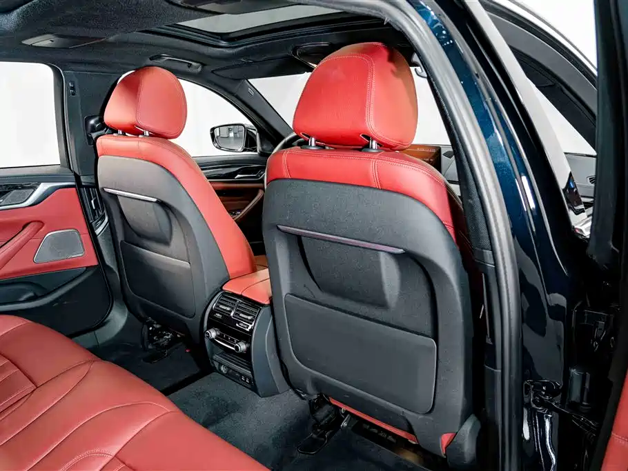 BMW 5 Series — миниатюра 22