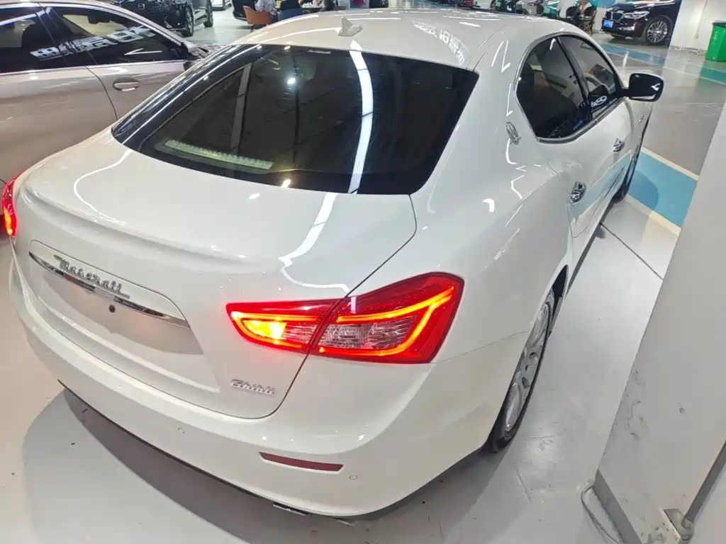 Maserati Ghibli — миниатюра 7