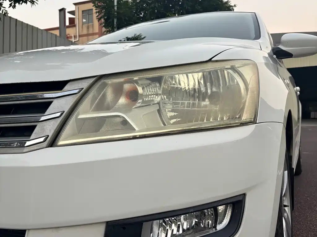 Volkswagen Santana — миниатюра 5