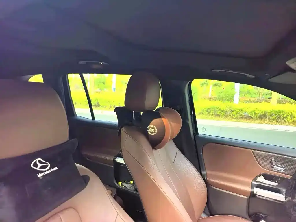 Mercedes-Benz GLB — миниатюра 4