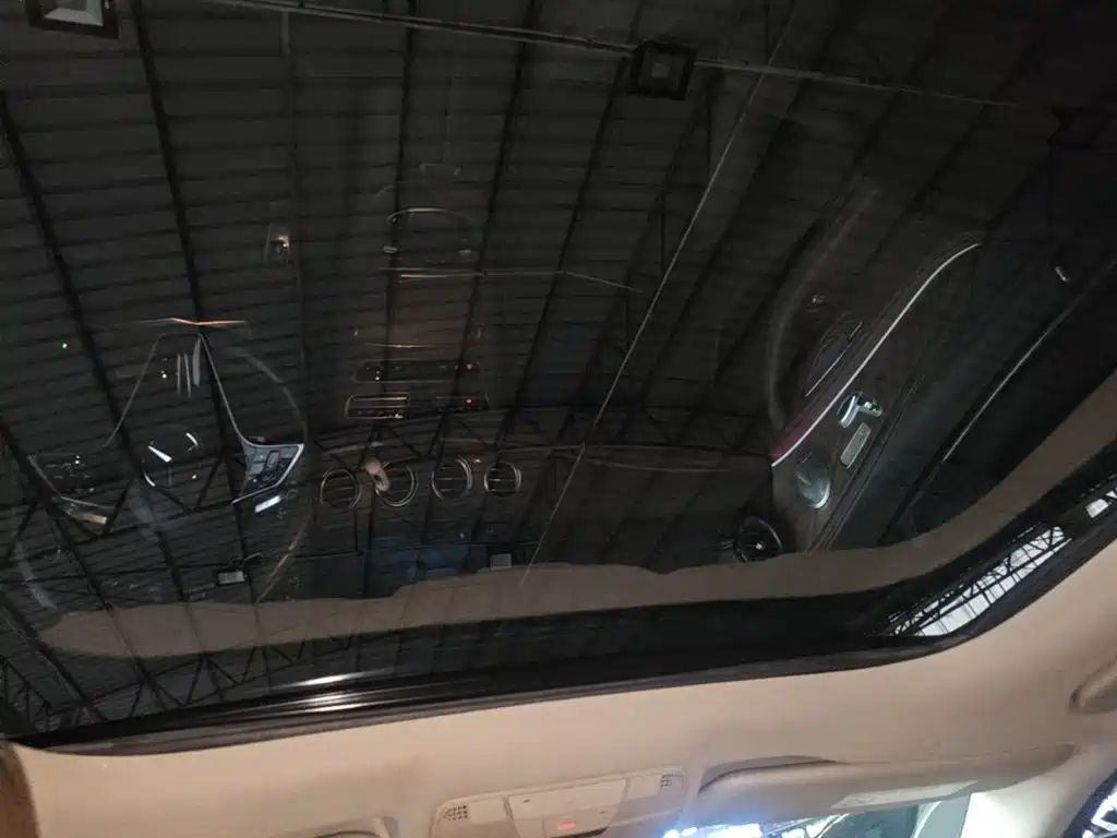 Mercedes-Benz E-Class — миниатюра 18
