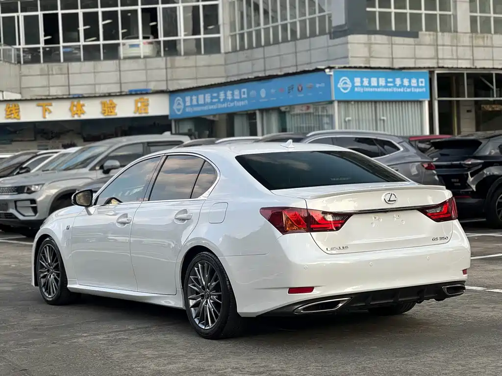 Lexus GS — миниатюра 6