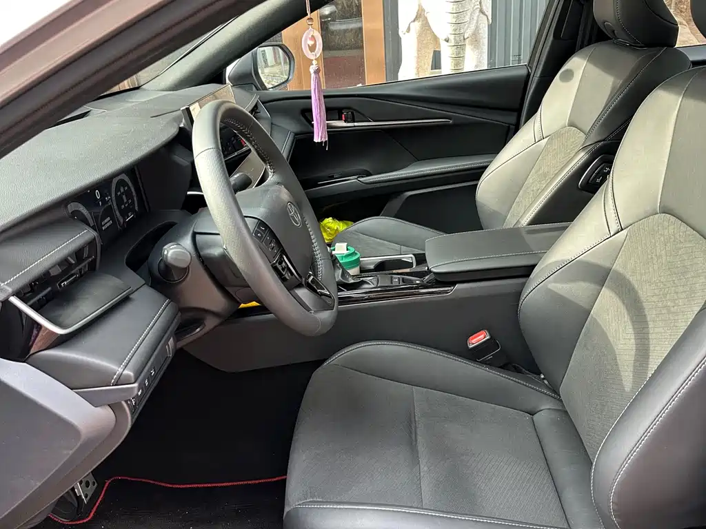 Toyota Camry 2026 2.0HXS Sport Plus