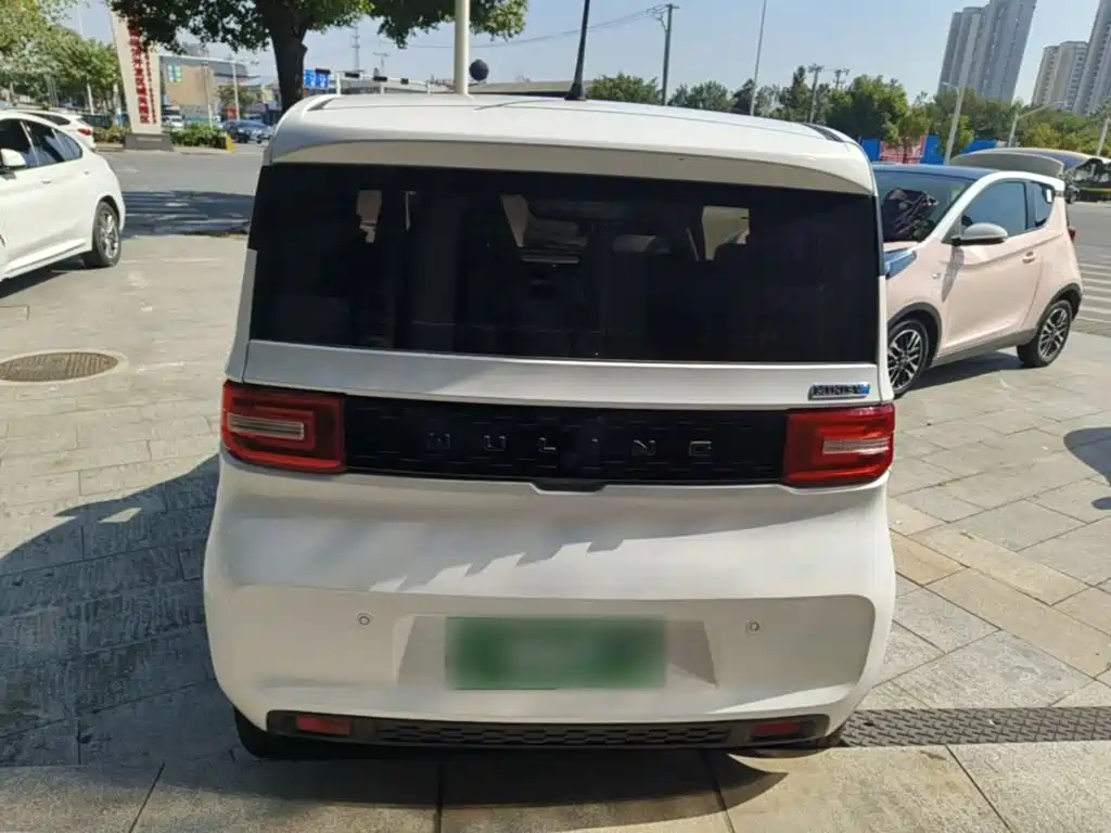 Wuling MINIEV — миниатюра 6