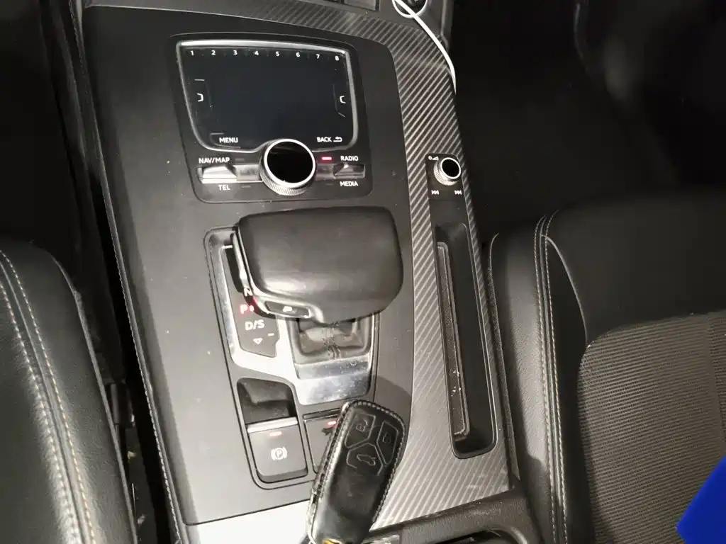 Audi Q5L — миниатюра 10