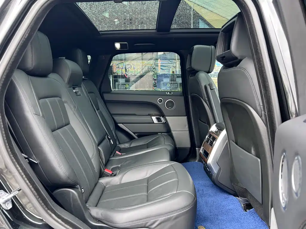 Land Rover Sport PHEV — миниатюра 12