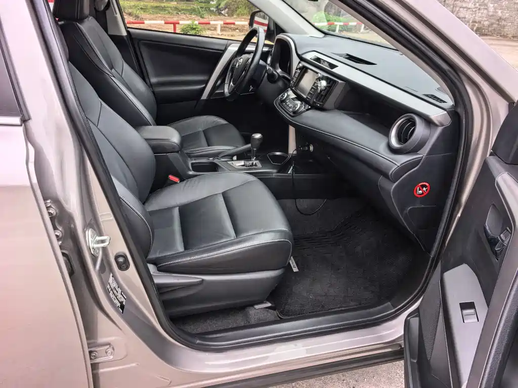 TOYOTA RAV4 RONGFANG