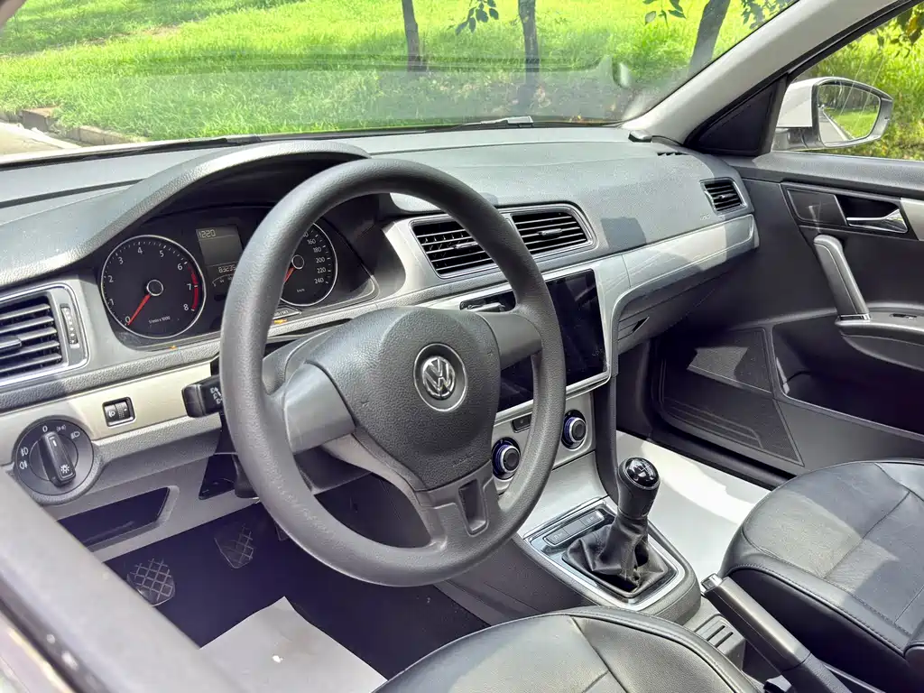 Volkswagen Lavida — миниатюра 7