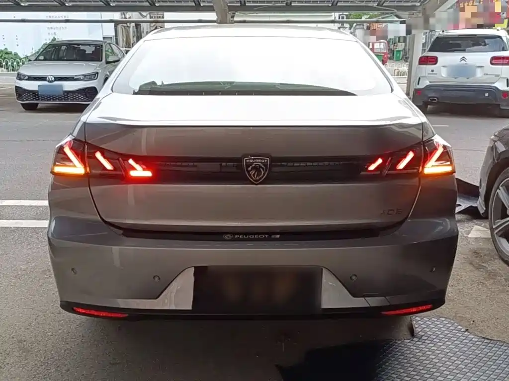 Peugeot 408 — миниатюра 6