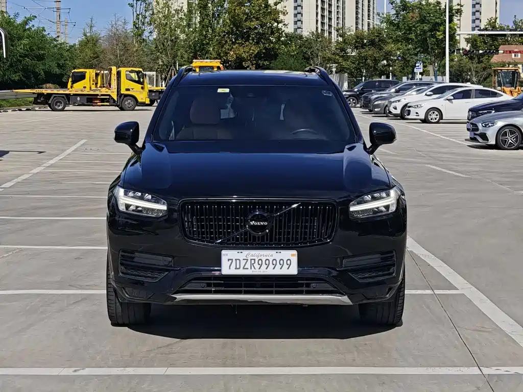 Volvo XC90 — миниатюра 3