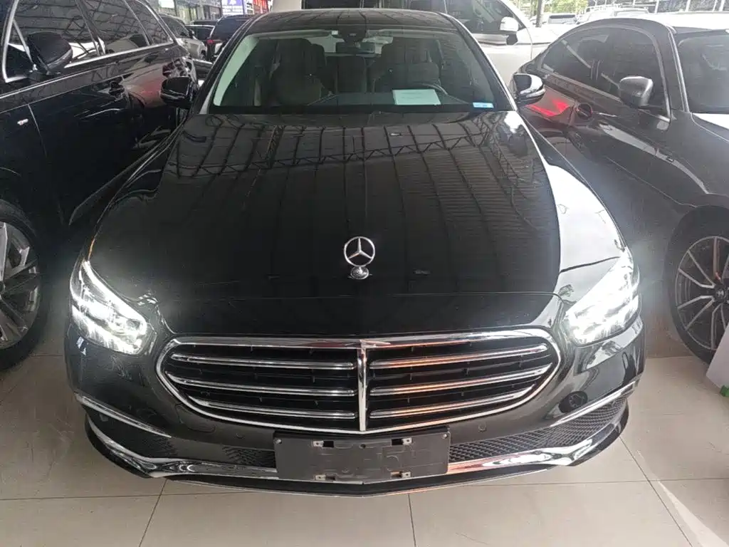Mercedes-Benz E-Class — миниатюра 3