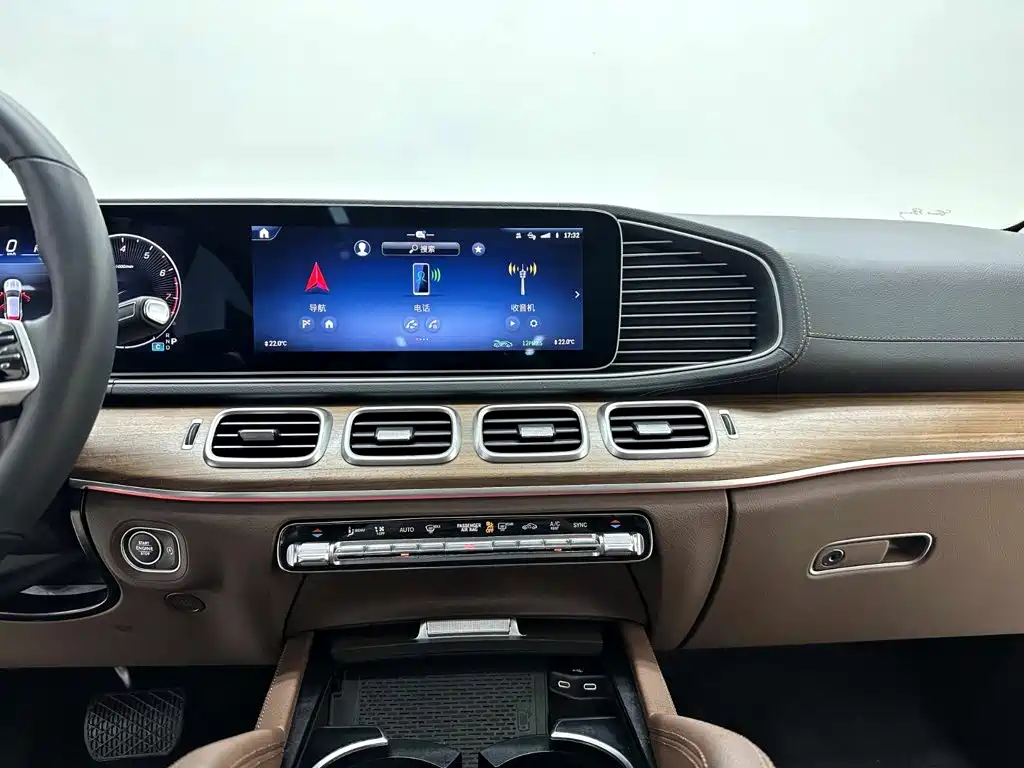 Mercedes-Benz GLE (Import) — миниатюра 15