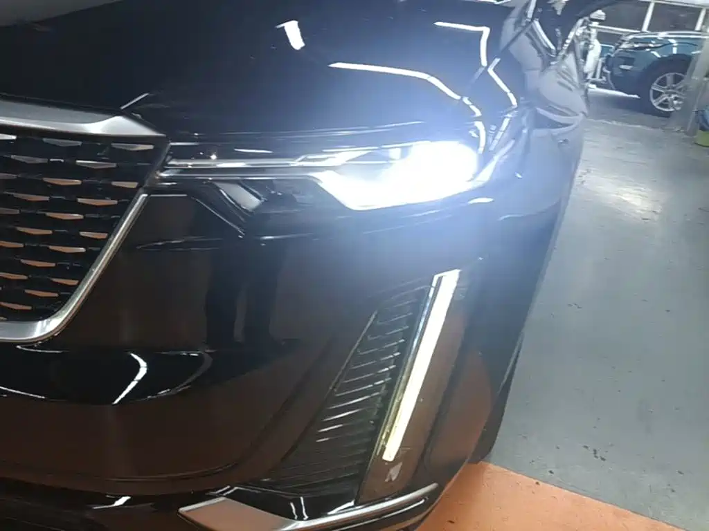 Cadillac XT6 — миниатюра 24