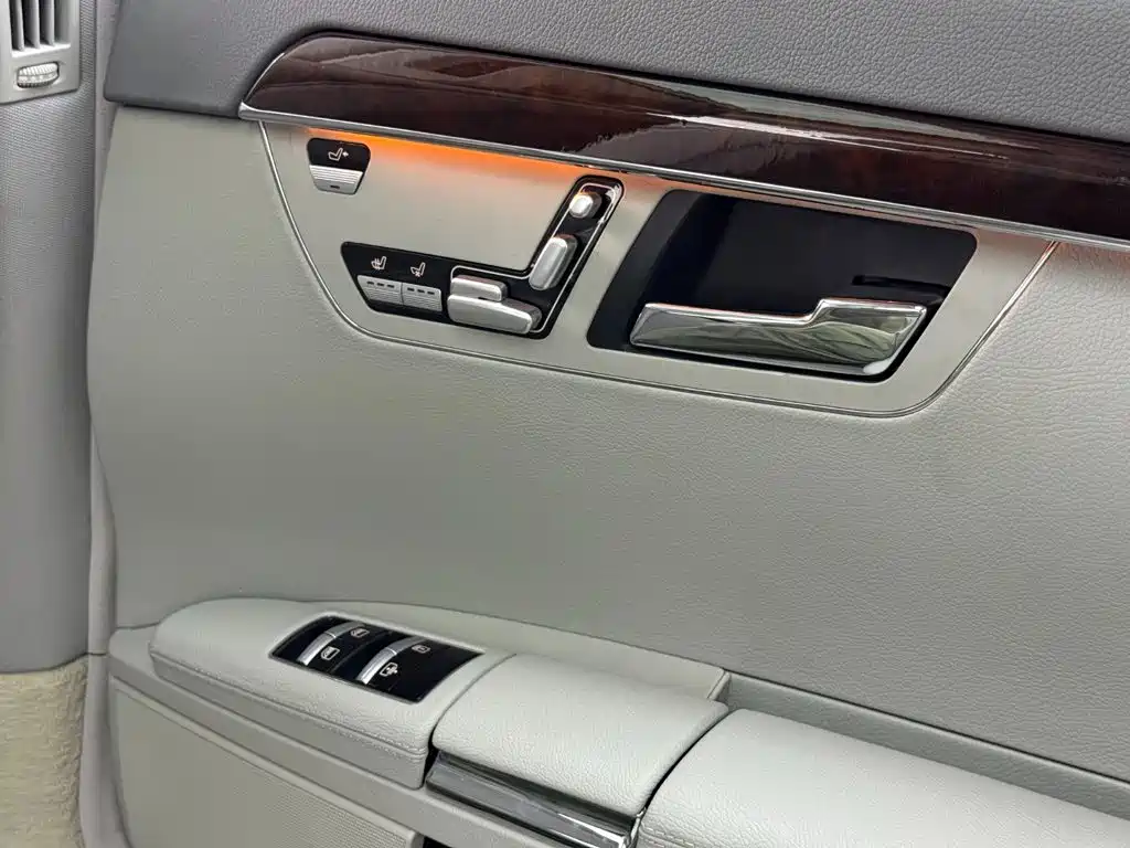 Mercedes-Benz S-Class — миниатюра 22