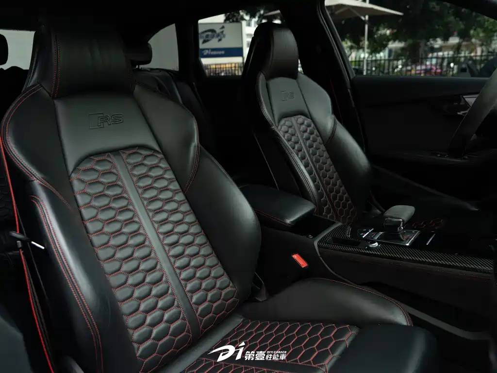 Audi RS 4 — миниатюра 9