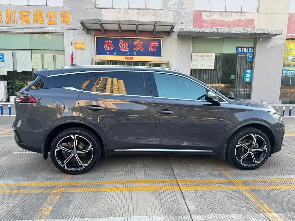 BYD Tang New Energy — миниатюра 7