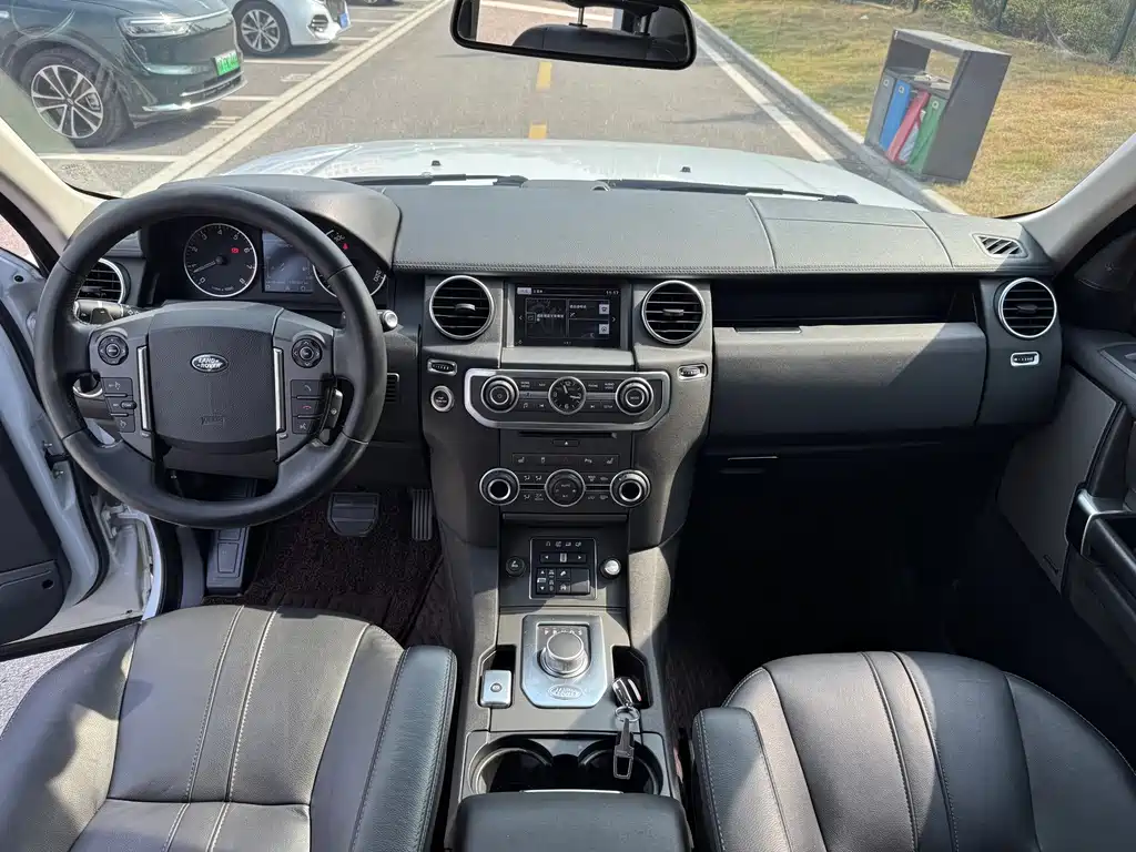 Land Rover Discovery — миниатюра 9