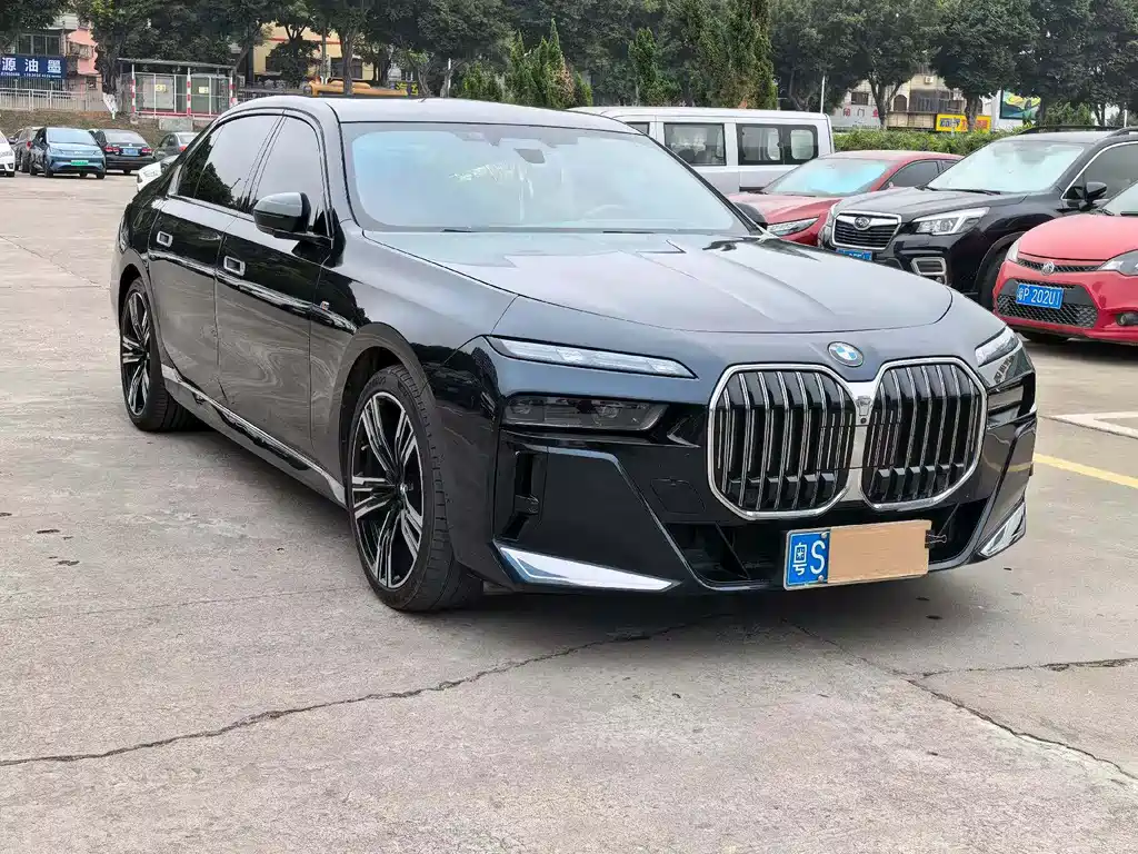 BMW 7 Series 7 2023 740Li Lead M Sport